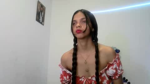 Snapshot of mia_lucy_21 chatting on 10-10-25, 08:30 mia lucy 21 online show from 10-10-25, 08:30