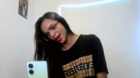 Snapshot of mia_lucy_21 chatting on 10-16-25, 01:45 mia lucy 21 online show from 10-16-25, 01:45