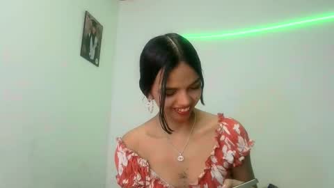 Snapshot of mia_lucy_21 chatting on 11-12-25, 07:46 mia lucy 21 online show from 11-12-25, 07:46