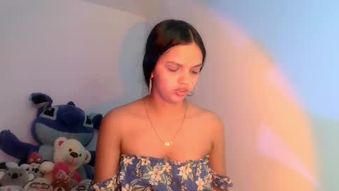mia lucy 21 online show from 04-06-26, 04:46