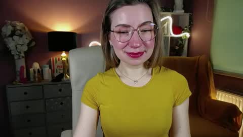 Snapshot of mia_luxx92 chatting on 02-20-25, 08:06 Mia online show from 02-20-25, 08:06