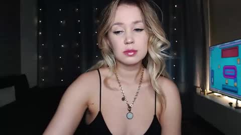 Snapshot of mia_meww chatting on 02-04-26, 02:23 Mia online show from 02-04-26, 02:23