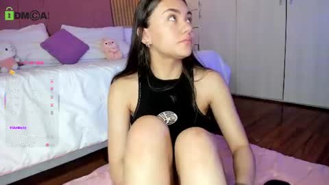 Mia Nevaeh - follow me online show from 06-09-26, 08:31