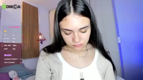 Mia Nevaeh - follow me online show from 06-15-26, 08:00
