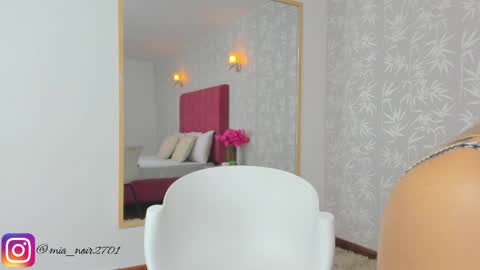 Snapshot of mia_noir2701 chatting on 05-04-26, 11:50 Mia online show from 05-04-26, 11:50
