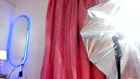 Snapshot of mia_nova5 chatting on 06-22-26, 11:40 mia_nova5 online show from 06-22-26, 11:40