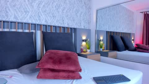 Snapshot of mia_oceann chatting on 12-29-24, 04:30 MIa online show from 12-29-24, 04:30