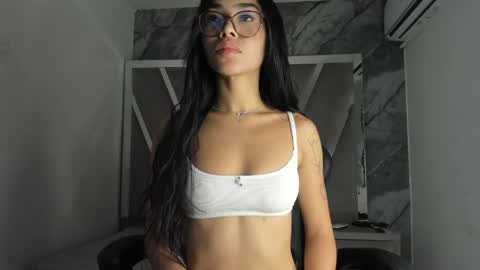 Snapshot of mia_petiteht chatting on 04-28-26, 08:47 mia_petiteht online show from 04-28-26, 08:47