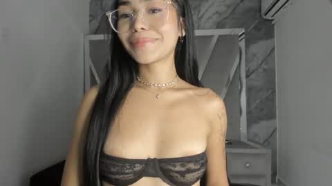Snapshot of mia_petiteht chatting on 06-13-26, 08:40 mia_petiteht online show from 06-13-26, 08:40