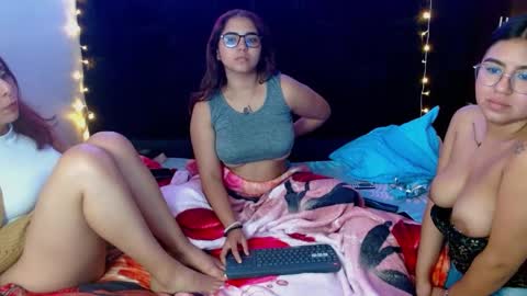 Snapshot of mia_peyton chatting on 01-28-25, 03:46 Mia online show from 01-28-25, 03:46