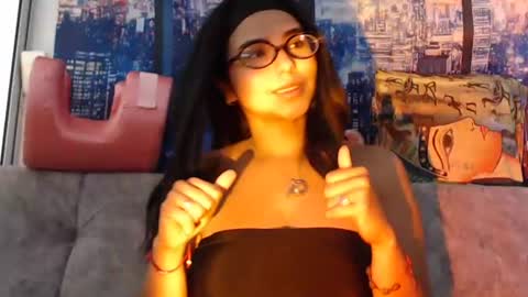 Mia  online show from 07-27-26, 06:15