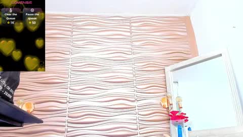 Mariana online show from 03-03-25, 01:42