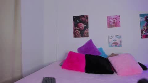 Snapshot of mia_purplee chatting on 11-05-25, 03:06 mia_purplee online show from 11-05-25, 03:06