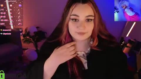 Snapshot of mia_r0ss chatting on 06-12-26, 01:04 Mia online show from 06-12-26, 01:04