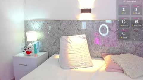 Mia online show from 01-16-25, 12:31