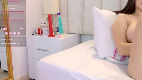 Snapshot of mia_rom chatting on 04-23-26, 12:29 Mia online show from 04-23-26, 12:29