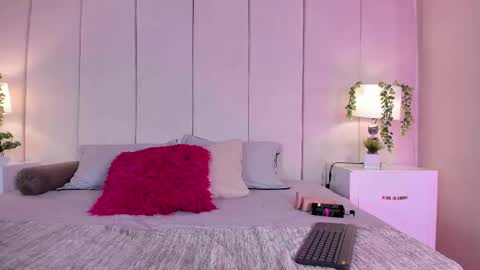 Snapshot of mia_rousse25 chatting on 09-09-25, 01:54 mia rousse25 online show from 09-09-25, 01:54