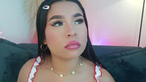 Mia online show from 04-12-26, 04:01