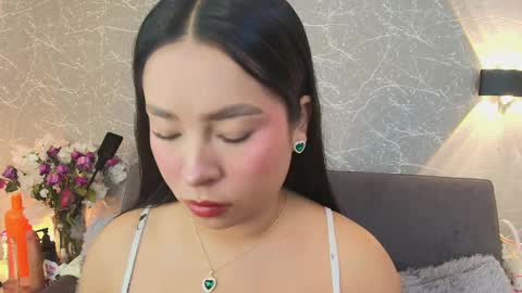 Snapshot of mia_roux13 chatting on 02-24-25, 06:47 Mia Roux online show from 02-24-25, 06:47