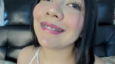 Snapshot of mia_roux13 chatting on 11-14-25, 02:32 Mia Roux online show from 11-14-25, 02:32