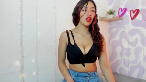 Mia . online show from 03-06-26, 01:29