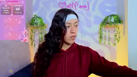 Mia . online show from 06-30-26, 01:34