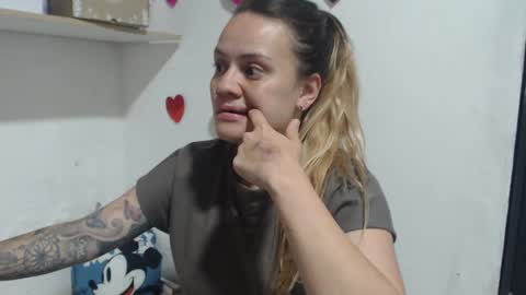 Snapshot of mia_sepulveda chatting on 12-04-24, 03:15 Mia Sepulveda online show from 12-04-24, 03:15