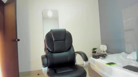 mia_smith_x online show from 02-19-25, 02:23