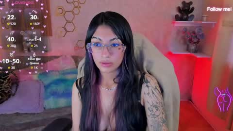 Mia online show from 06-07-26, 01:26