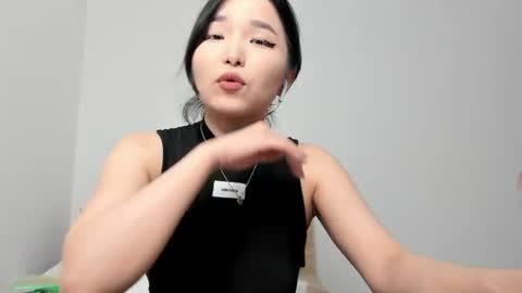 Snapshot of mia_soyun chatting on 07-20-26, 05:48 Your Soyun online show from 07-20-26, 05:48