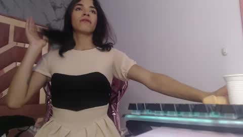 Snapshot of mia_swift_ch chatting on 09-23-25, 04:15 mia_swift_ch online show from 09-23-25, 04:15