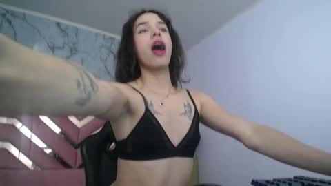 Snapshot of mia_swift_ch chatting on 11-11-25, 02:11 mia_swift_ch online show from 11-11-25, 02:11