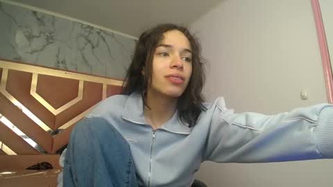 Snapshot of mia_swift_ch chatting on 11-13-25, 03:00 mia_swift_ch online show from 11-13-25, 03:00