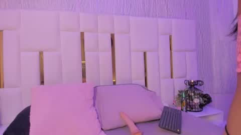 mia_vy online show from 10-29-25, 02:58