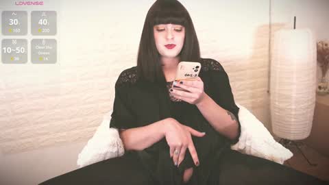 Snapshot of mia_wallase chatting on 02-01-25, 07:47 mia_wallase online show from 02-01-25, 07:47