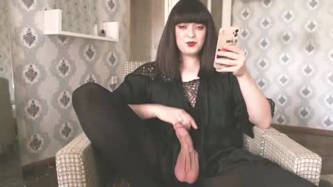 mia_wallase online show from 05-16-26, 02:49