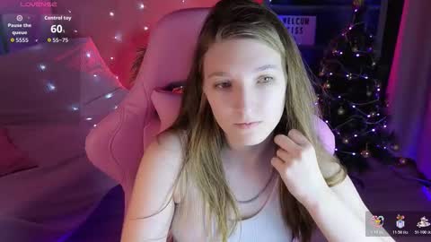 Mia online show from 12-16-25, 10:20