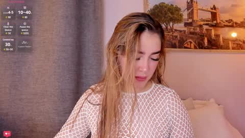 Mia White  online show from 02-07-25, 12:39