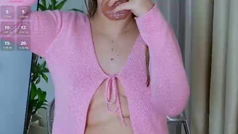 Mia White  online show from 06-23-26, 01:53