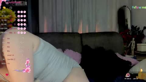 Snapshot of mia_wintermood chatting on 11-10-25, 07:07 MelaniaMia online show from 11-10-25, 07:07