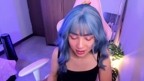 Snapshot of miaa_06 chatting on 04-10-26, 01:44 mia nicolle online show from 04-10-26, 01:44