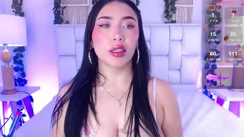 Mia online show from 09-14-25, 11:42