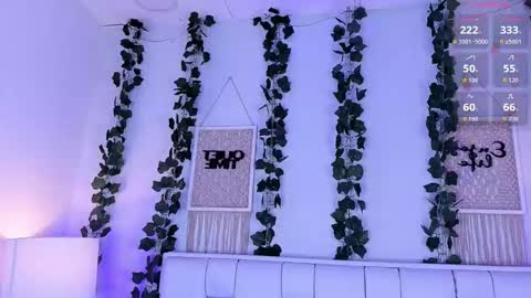 Mia online show from 02-22-26, 11:42