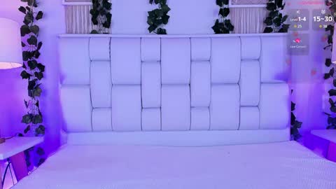 Mia online show from 04-04-26, 11:29