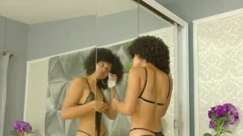 Snapshot of miaa_grace_ chatting on 05-26-26, 01:07 MIIA online show from 05-26-26, 01:07