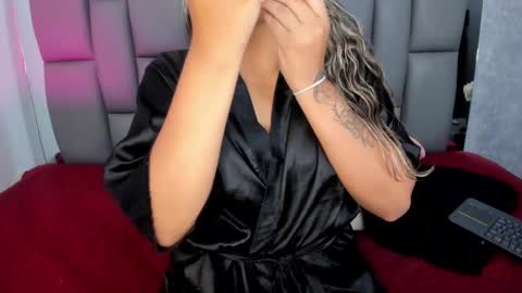 Mia online show from 02-26-25, 12:03