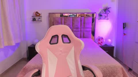 Mia  online show from 02-23-26, 11:24