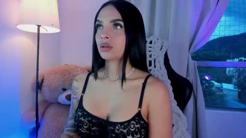 Snapshot of miaagomez chatting on 11-08-25, 10:30 Mia online show from 11-08-25, 10:30