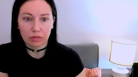 Mia online show from 03-01-26, 07:21