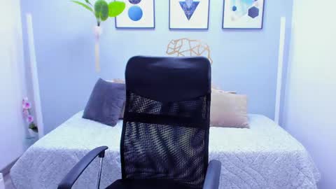 Snapshot of miaamane chatting on 01-03-25, 12:52 Mia online show from 01-03-25, 12:52